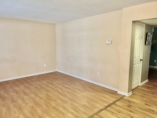Building Photo - 21509 Georgetown Dr