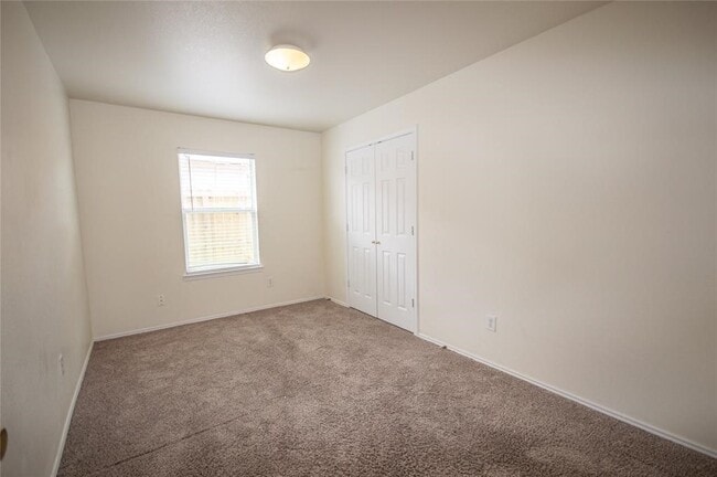 Building Photo - 22827 Sugar Bear Dr
