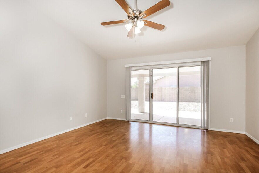 Building Photo - 6402 W Potter Dr