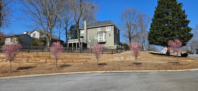 Building Photo - 1680 Heritage Dr