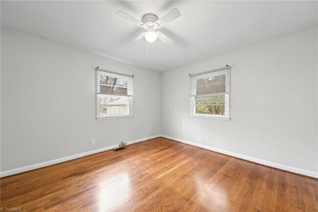 Building Photo - 2801 Wynnewood Dr