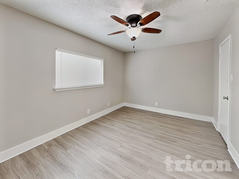 Building Photo - 8338 Morning Grove