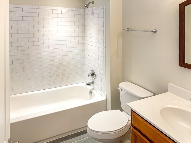 Building Photo - 3 Bed/2Bath Open Concept Home in Church Hi...