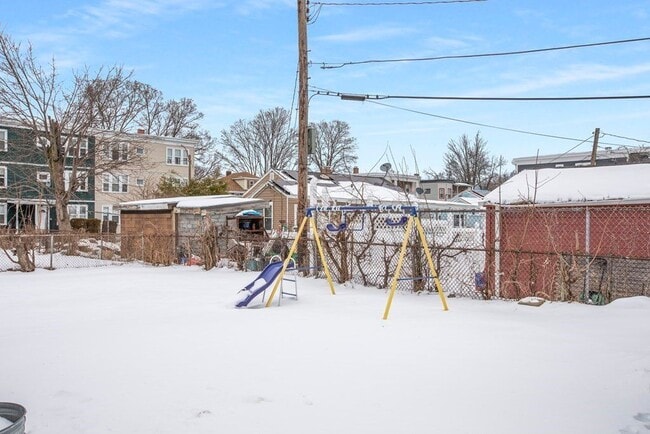 Building Photo - 116 Milton Ave