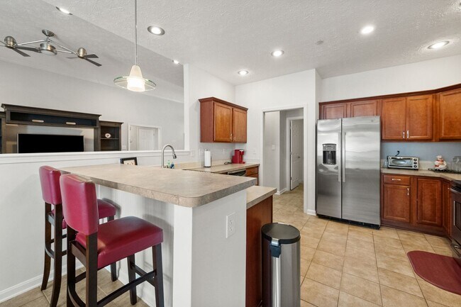 Building Photo - Gorgeous 3-bedroom, 2-bathroom ranch-style home