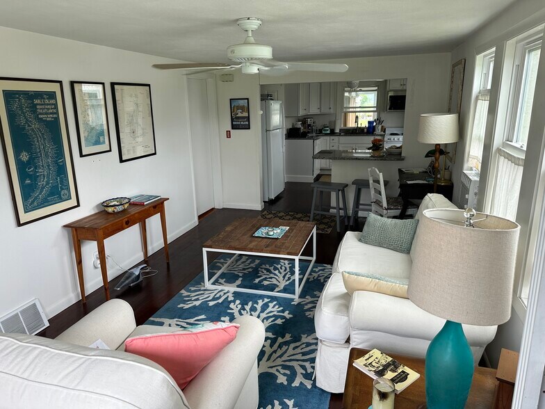 Building Photo - 22 Marten Ave