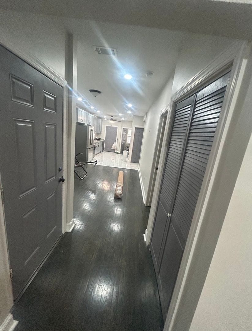 Building Photo - 7730 S Cornell Ave