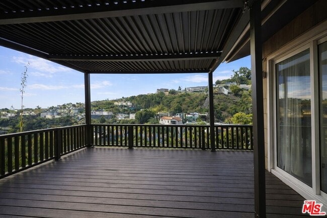 Building Photo - 8810 Hollywood Blvd