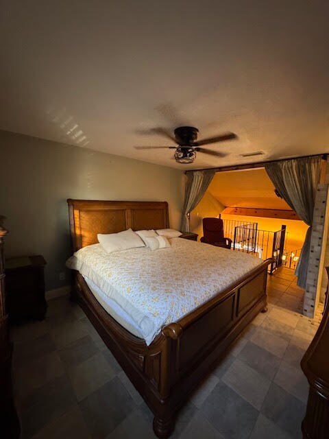 Building Photo - 113 Sunridge Park