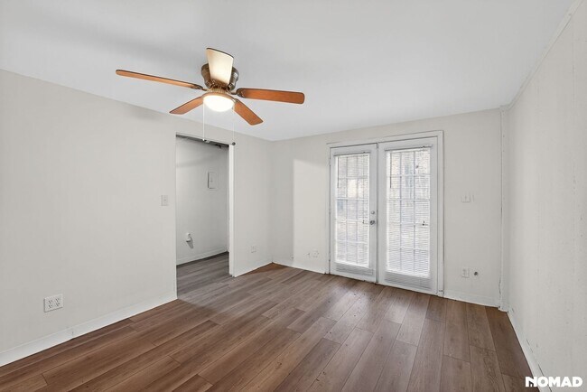 Building Photo - 405 Fairburn Rd SW