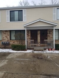 Building Photo - 1023 Glengary Rd