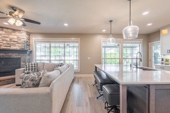 Building Photo - Stunningly Upgraded 4-Bedroom Home in Prime Eagle Location