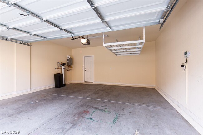 Building Photo - 3140 Baranek Ave
