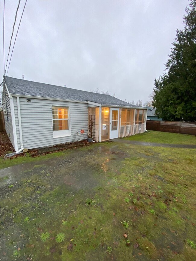 Building Photo - 2bd/1ba House in Central Tacoma