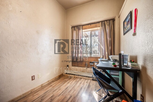 Building Photo - 531 E Milt Dr