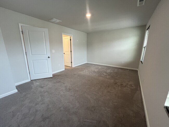 Building Photo - 2527 Laurel Valley Way