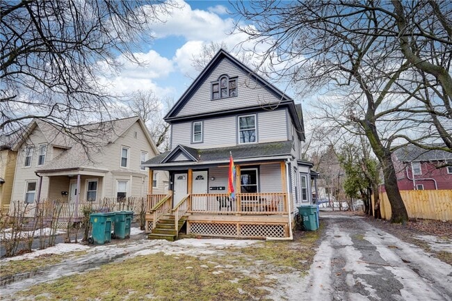 Building Photo - 311 Linden St