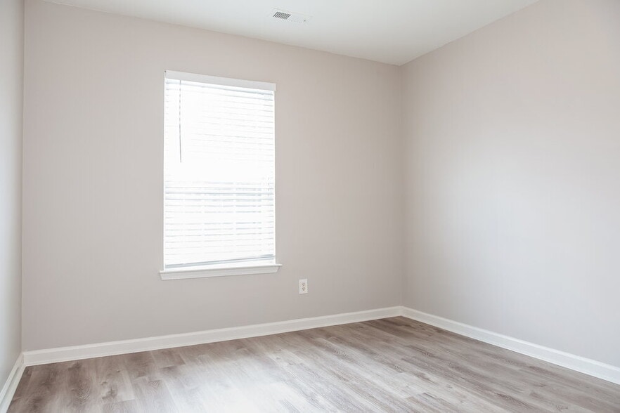 Building Photo - 5109 Livermore Ln