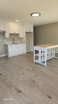 Building Photo - 8818 Chester St