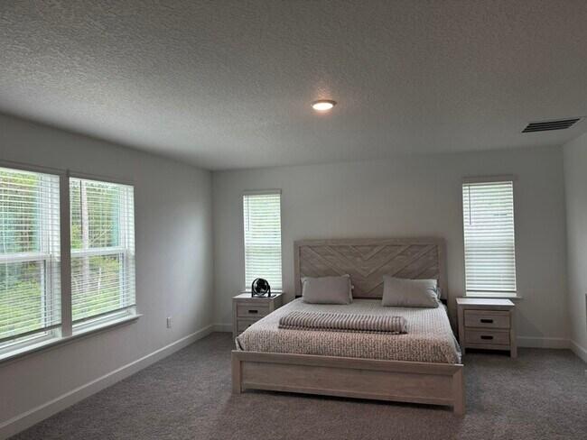Building Photo - New Construction 5 Bedroom Home With In Law Suite In Fernandina Beach