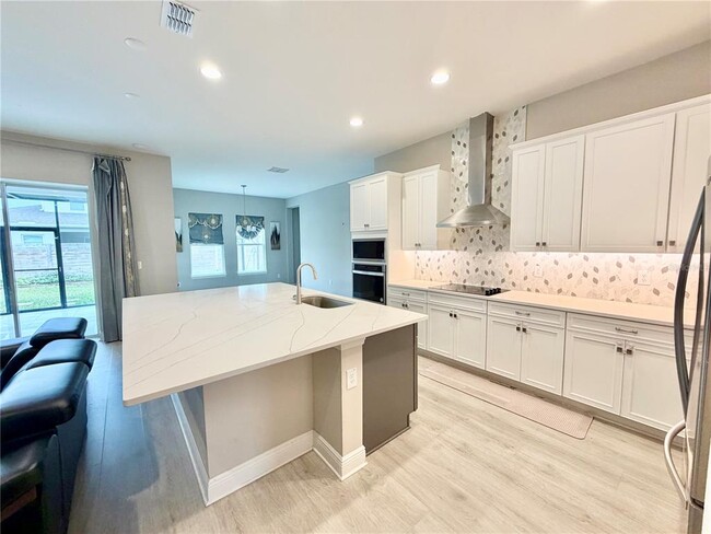 Building Photo - 19153 Planetree St