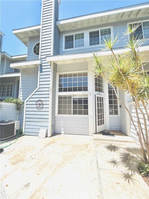 Primary Photo - 19130 Beachcrest Ln