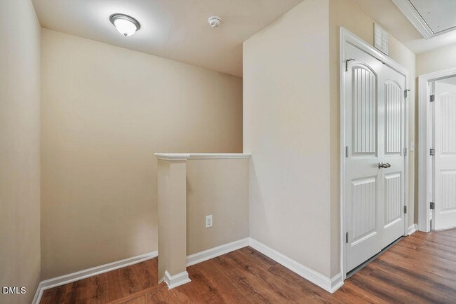 Building Photo - 2120 Junewood Ln