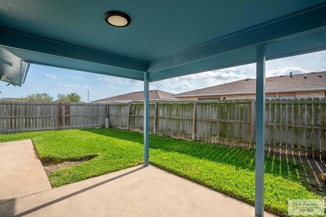 Building Photo - 1307 Lily Ln