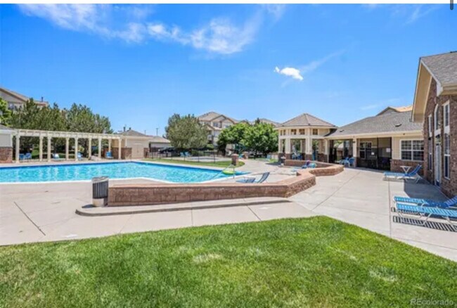 Building Photo - 5726 N Genoa Way
