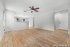 Building Photo - 323 Amberdale Oak