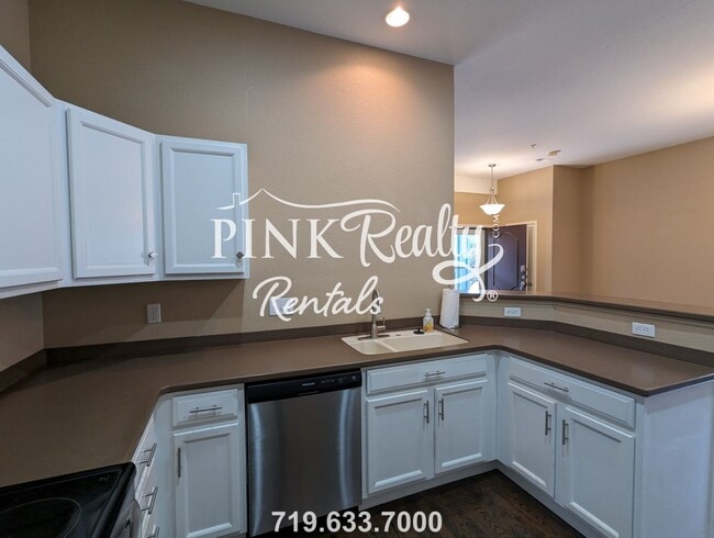 Building Photo - 2002 Phillips Alley