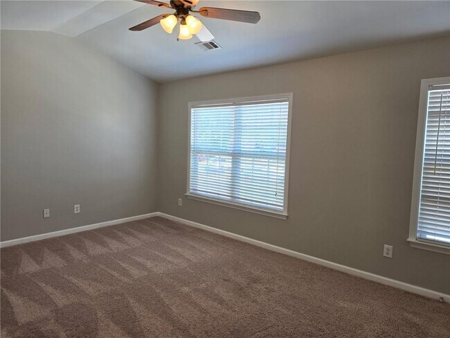 Building Photo - 1702 Stanwood Dr NW