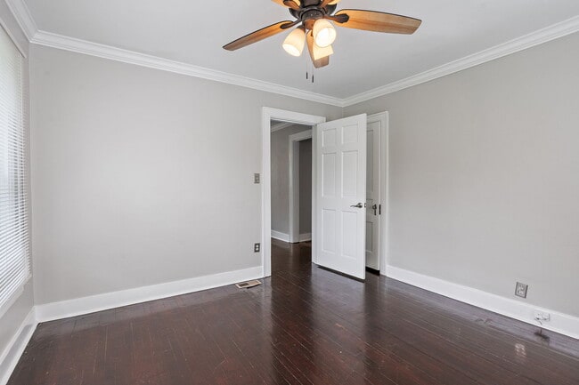 Building Photo - 1012 Cahal Ave