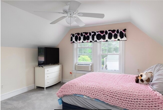 Building Photo - 30 Olive St