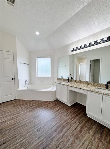 Building Photo - 835 Rockett Ln