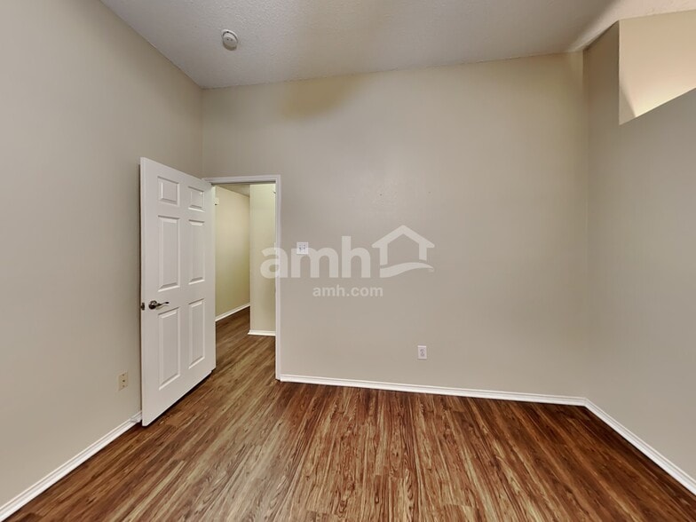 Building Photo - 307 Marshall Creek Rd