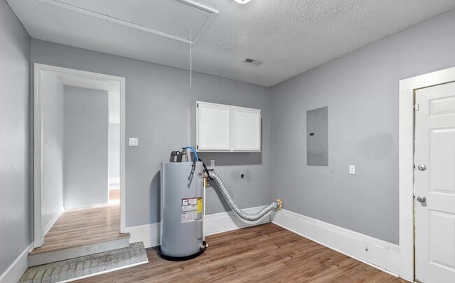 Building Photo - 2456 Saddleridge Dr