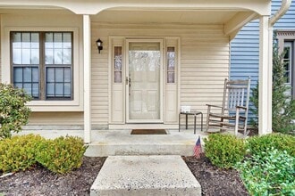 Building Photo - 275 Gloucester Ct