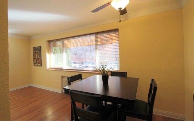 Building Photo - Bright Updated 2-Bed Condo with Vintage Charm Near Wash Park & Cherry Creek