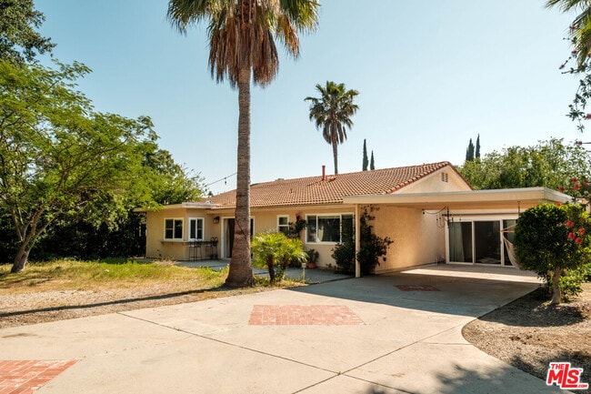 Building Photo - 3194 Rossini Pl
