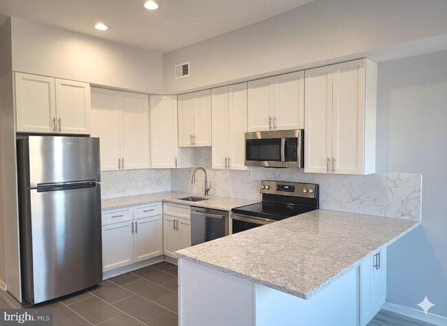 Building Photo - 1416 11th St NW