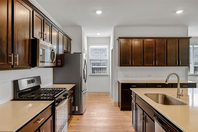 Building Photo - 18033 Bassano Ave