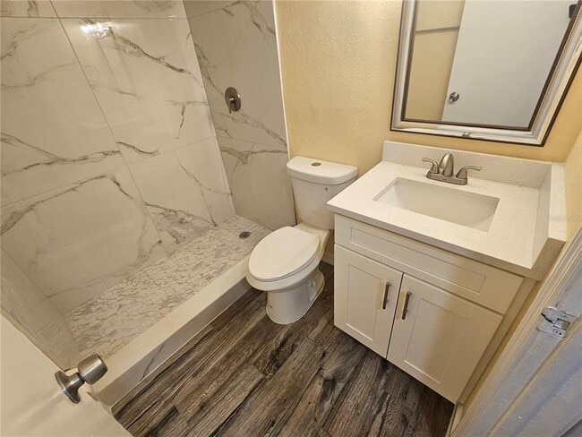 Building Photo - 2045 Alpine Rd