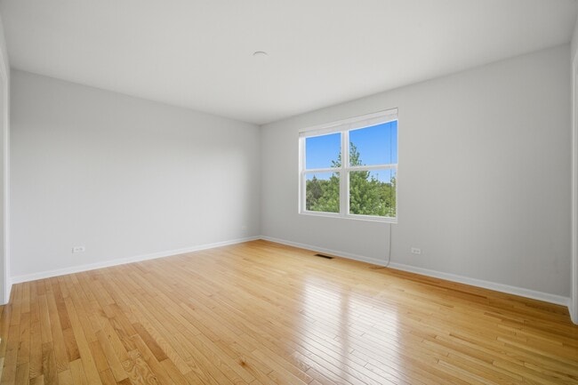 Building Photo - 3129 Coral Ln