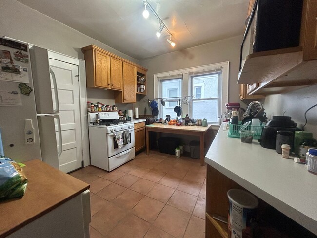 Building Photo - 2312 E Park Pl