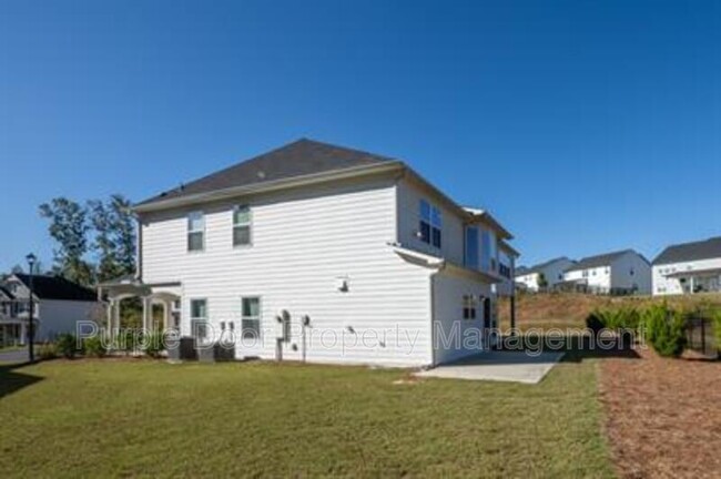 Building Photo - 4560 Kendall Pointe Dr