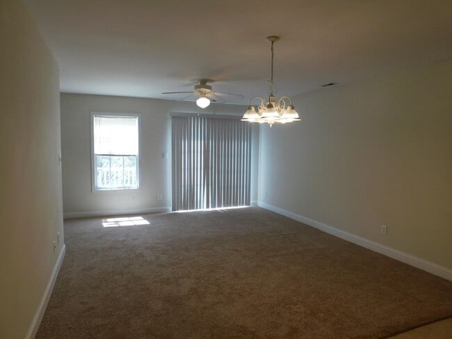 Building Photo - Nice Townhome in Havelock
