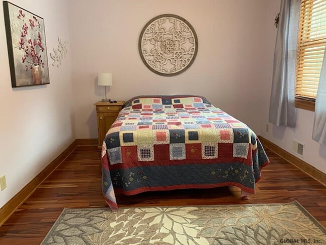 Building Photo - 32 Flat Rock Rd