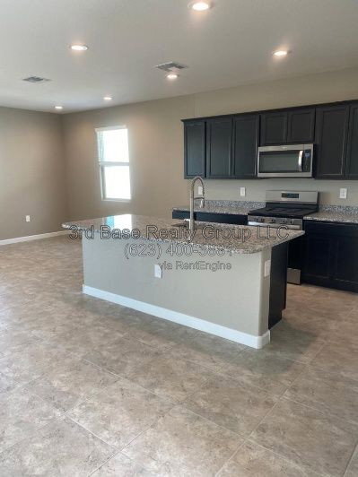 Building Photo - 3336 N 300th Dr