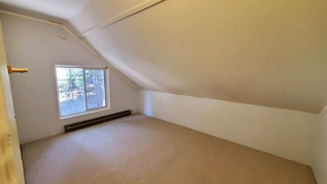 Building Photo - LONG-TERM RENTAL: Great Cedar Flat Home wi...